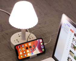 充電插座支架燈